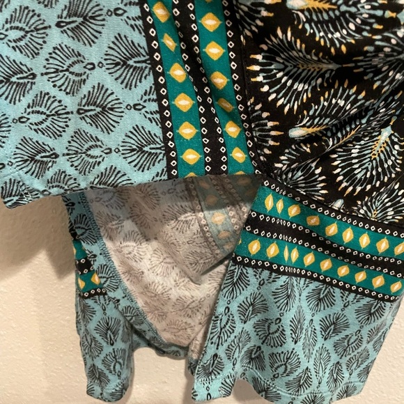 J Jill Peacock Print tunic in Teals Greens & Blue. Size M Petite - Picture 5 of 6